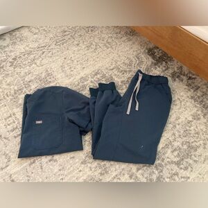 Figs Mens scrubs set size small